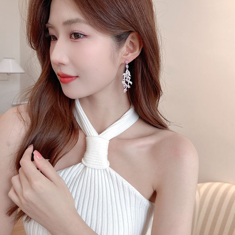 S925 Elegant long - style noble consort - inspired leaf earrings for women, luxurious and high - end, super - shiny zircon ear drop